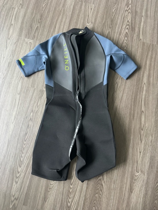 O'Neill Other - O'Neill Kids Short Sleeve Wetsuit - Blue/Black 16